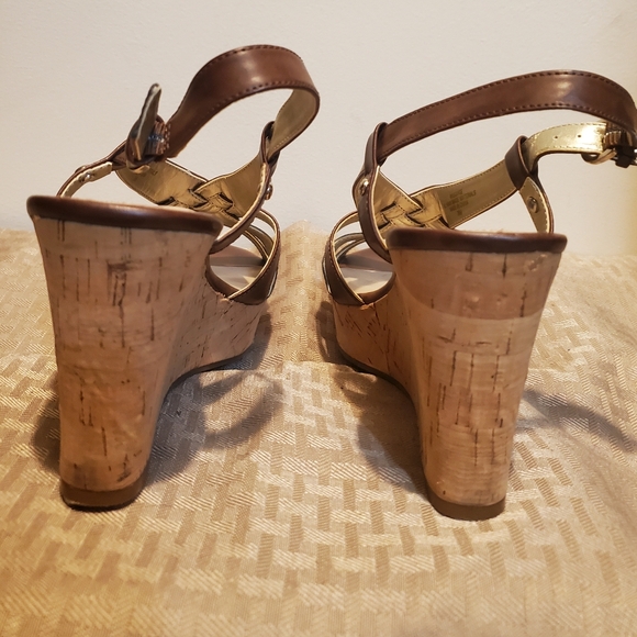 Guess brown cork wedge strappy sandals SZ 7.5M open toe - Picture 4 of 5